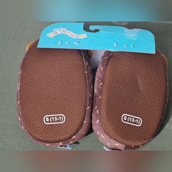 Squishmallow hedgehog slippers kids size 13/1 - Picture 7 of 9